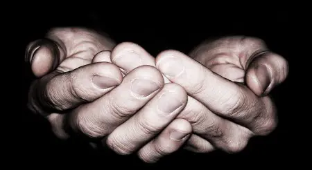 hands serving